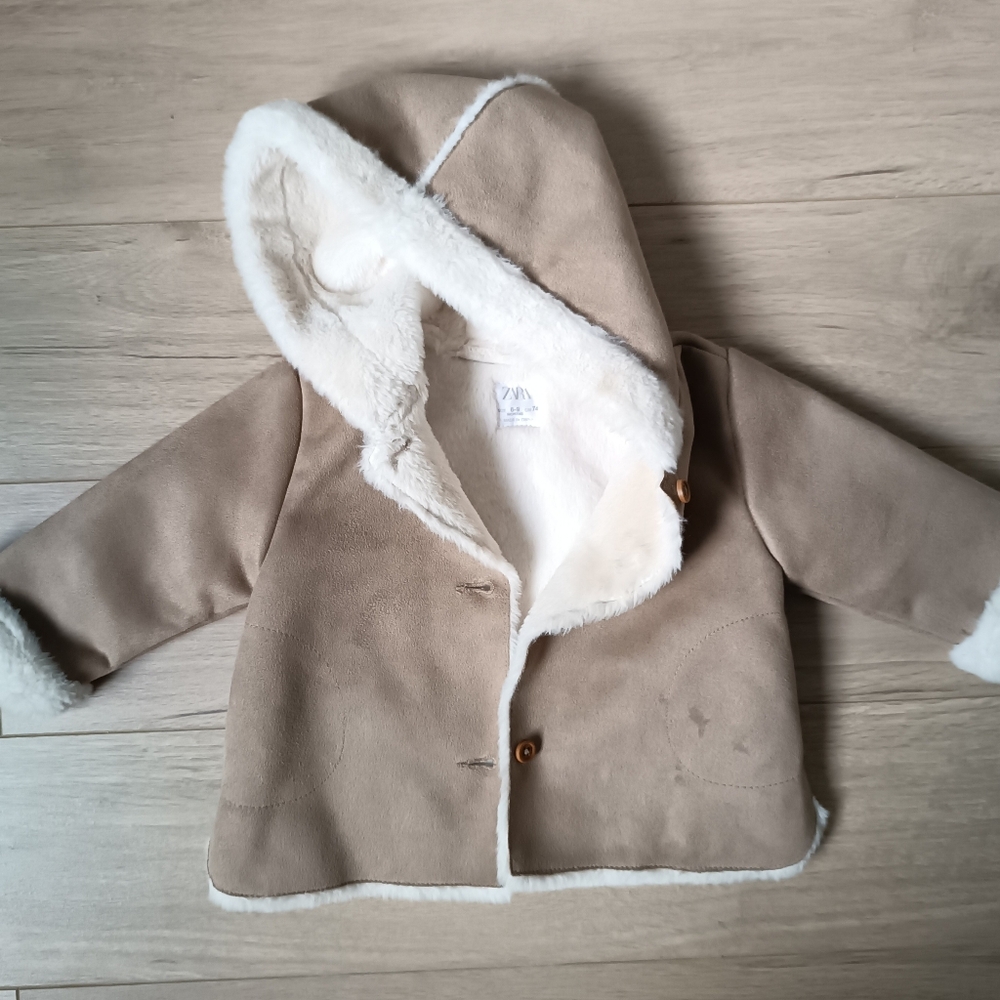Zara White and Brown Puffer Jacket with Cozy Hood and Plush Lining
